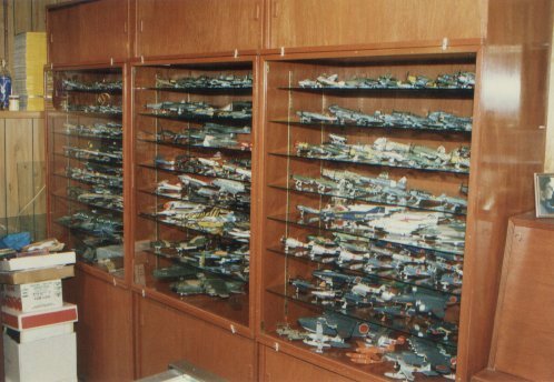 Model cabinets (right side)
